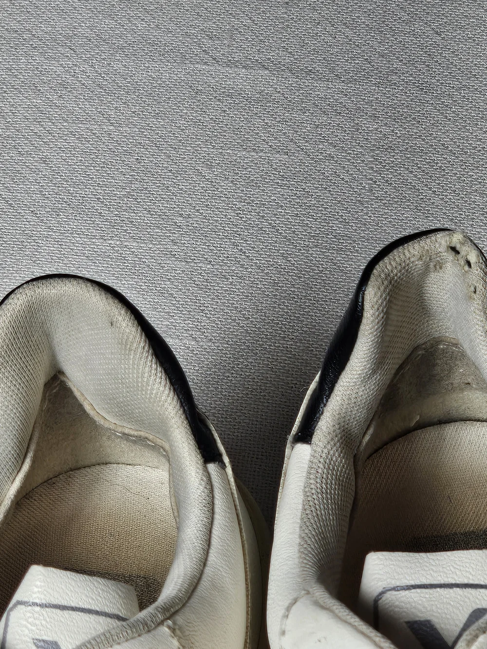 Veja‎ V-10 sneakers Womens Size 8 White